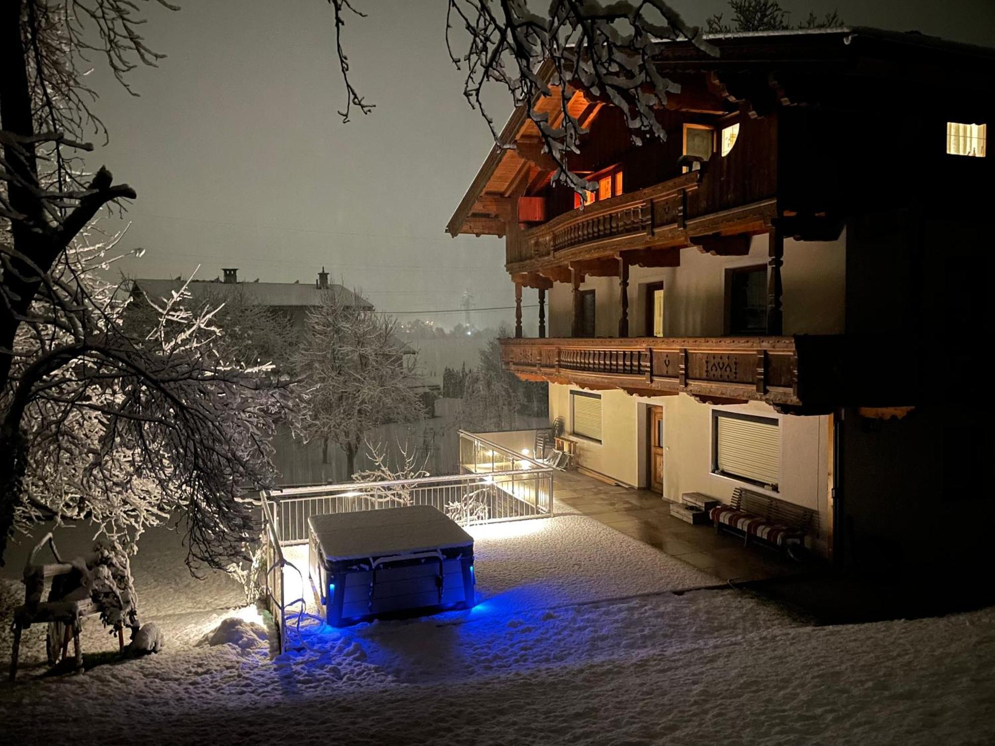 Apart Moidl Mit Privatem Pool Hart im Zillertal Exteriör bild